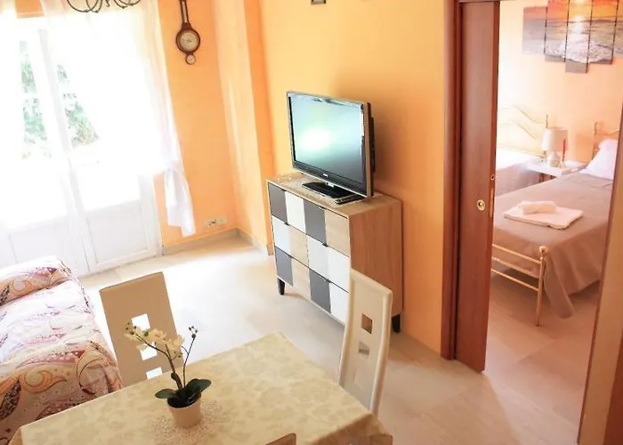 At Colosseo With Terrace Overlooking The Garden By Lyon Appartement Rome